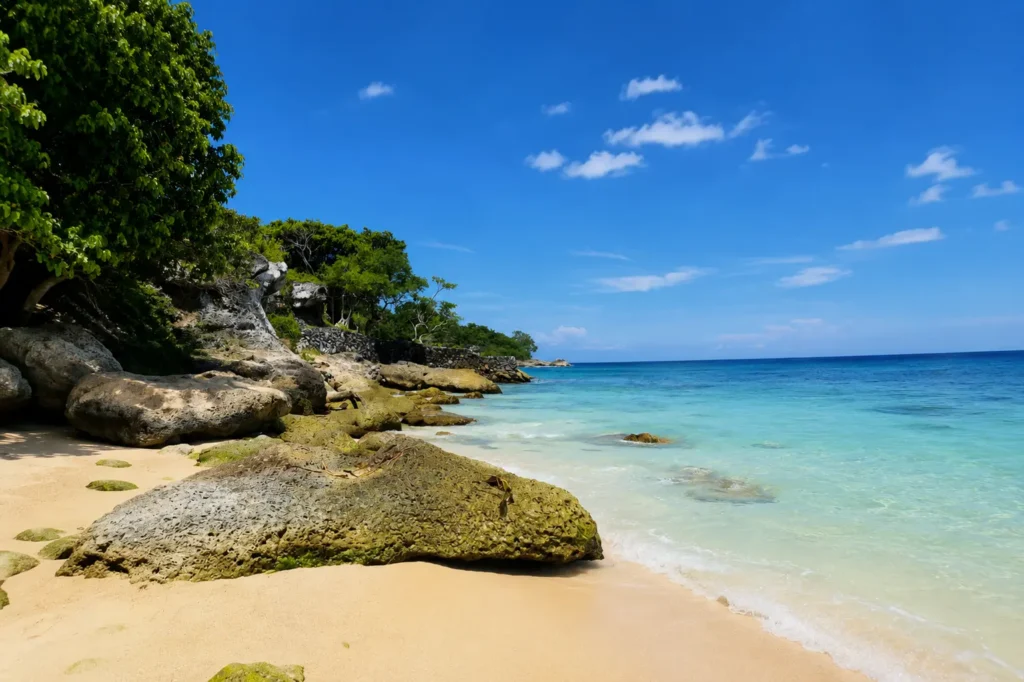 Turquoise water and rocky shoreline at Playa Blanca on Isla Barú near Cartagena